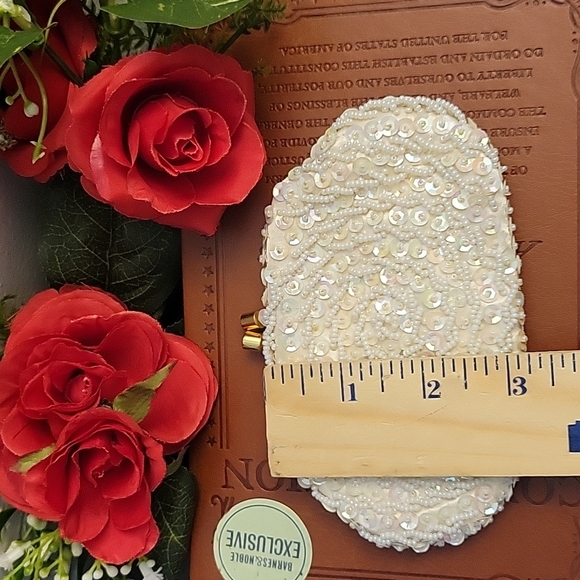 BEADED Sequined Coin Purse With Chain - Picture 13 of 13